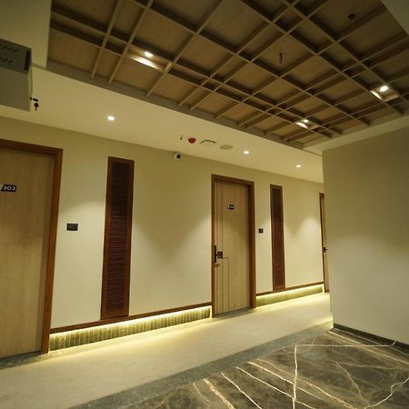 Rāipur Hotel Laksh מראה חיצוני תמונה