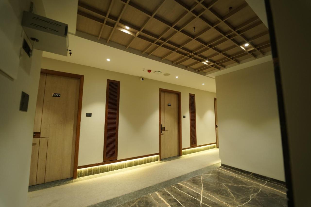 Rāipur Hotel Laksh מראה חיצוני תמונה